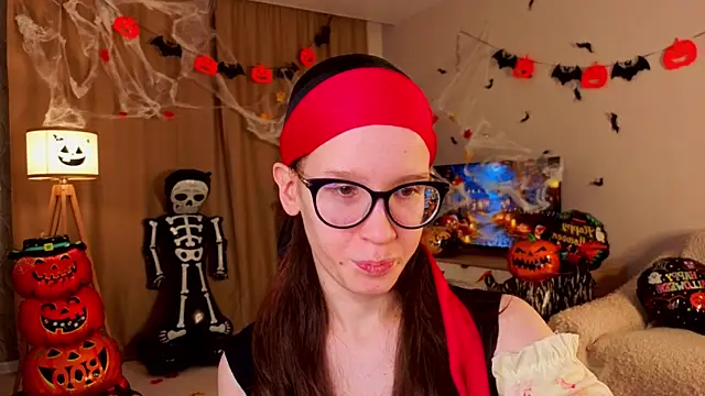 Snapshot of BettyBrowni chatting on 10-29-25, 04:20 BettyBrowni online show from 10-29-25, 04:20