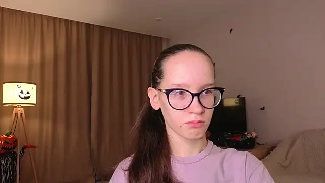 Snapshot of BettyBrowni chatting on 11-12-25, 04:07 BettyBrowni online show from 11-12-25, 04:07