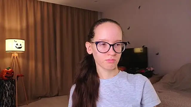 Snapshot of BettyBrowni chatting on 11-16-25, 04:12 BettyBrowni online show from 11-16-25, 04:12