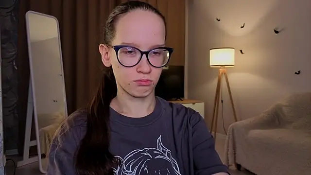 Snapshot of BettyBrowni chatting on 11-28-25, 04:09 BettyBrowni online show from 11-28-25, 04:09