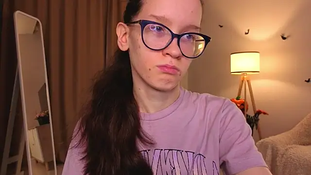 Snapshot of BettyBrowni chatting on 11-29-25, 04:10 BettyBrowni online show from 11-29-25, 04:10