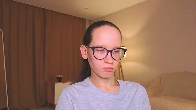 Snapshot of BettyBrowni chatting on 12-13-25, 08:47 BettyBrowni online show from 12-13-25, 08:47