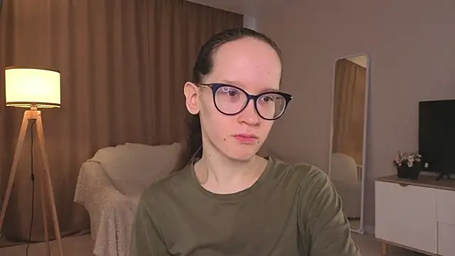 Snapshot of BettyBrowni chatting on 05-14-26, 04:03 BettyBrowni online show from 05-14-26, 04:03