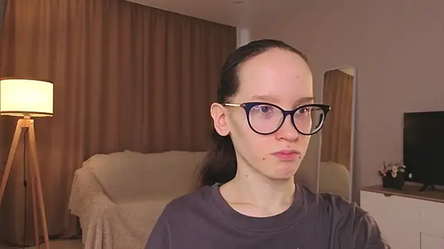 Snapshot of BettyBrowni chatting on 05-16-26, 04:06 BettyBrowni online show from 05-16-26, 04:06
