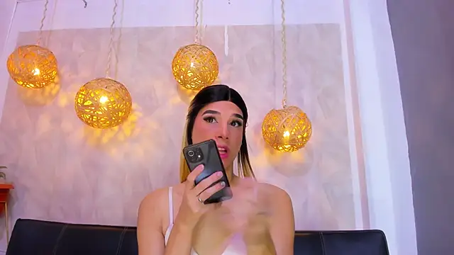 victoria aleia  online show from 01-08-25, 08:18