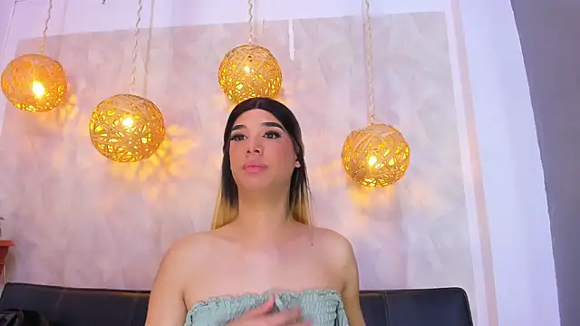 victoria aleia  online show from 01-15-25, 07:01