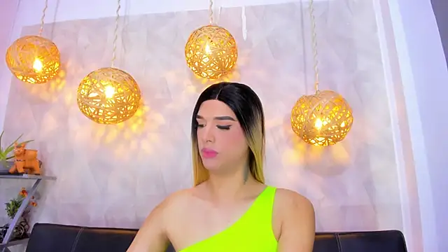 victoria aleia  online show from 02-13-25, 08:45