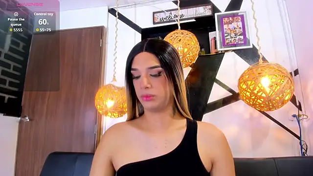 victoria aleia  online show from 10-27-25, 10:03