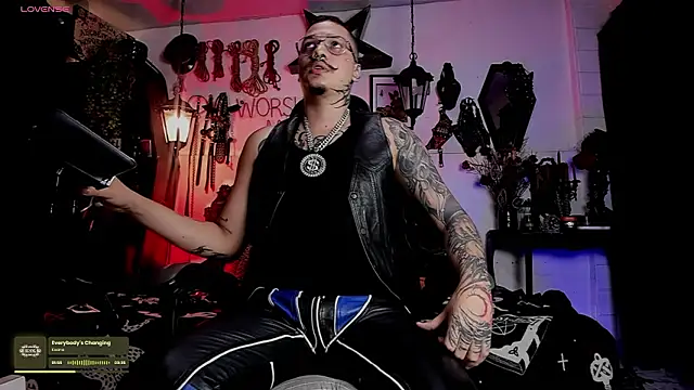 Snapshot of allanhurtss chatting on 01-15-26, 06:33 allanhurtss online show from 01-15-26, 06:33