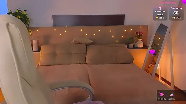 Viola  Shy online show from 04-06-26, 04:46