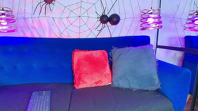 Snapshot of sarah_banks1 chatting on 11-29-25, 03:20 sarah banks1 online show from 11-29-25, 03:20