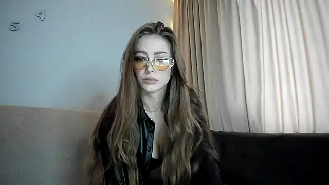 Snapshot of BARBIE_22888 chatting on 12-28-24, 01:28 BARBIE 22888 online show from 12-28-24, 01:28