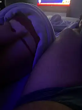 Snapshot of MateoKimiBi chatting on 03-01-25, 10:42 MateoKimiBi online show from 03-01-25, 10:42