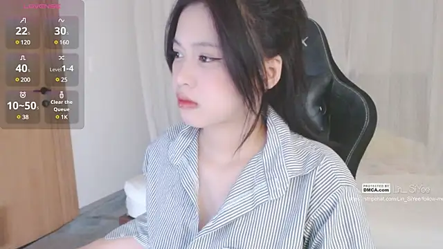 Lin SiYee online show from 01-14-25, 10:06