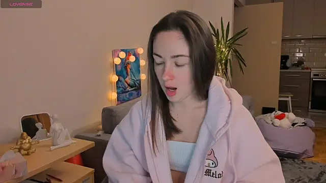 Snapshot of cClandesTina chatting on 01-01-25, 02:52 cClandesTina online show from 01-01-25, 02:52