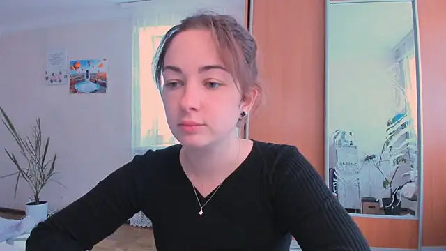 Snapshot of cClandesTina chatting on 09-18-25, 11:01 cClandesTina online show from 09-18-25, 11:01