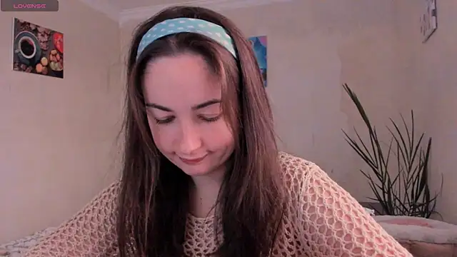 Snapshot of cClandesTina chatting on 10-02-25, 02:13 cClandesTina online show from 10-02-25, 02:13