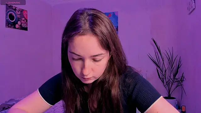 Snapshot of cClandesTina chatting on 10-11-25, 03:43 cClandesTina online show from 10-11-25, 03:43