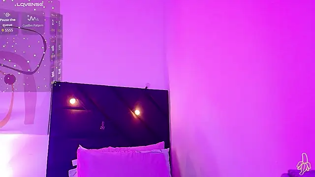 littleebluee online show from 08-03-26, 12:21