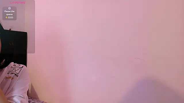 littleebluee online show from 08-07-26, 12:51