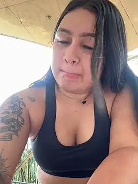 Pretty Isadora online show from 10-29-25, 07:04