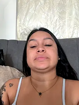 Pretty Isadora online show from 11-10-25, 09:03