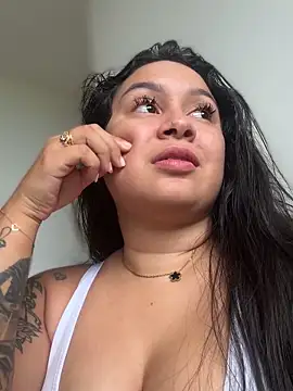 Pretty Isadora online show from 04-05-26, 09:01