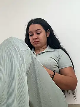 Pretty Isadora online show from 04-19-26, 05:56