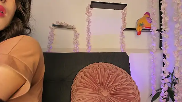 Snapshot of on_tefa chatting on 02-06-25, 12:22 on tefa online show from 02-06-25, 12:22