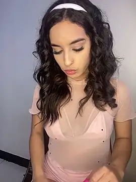 Snapshot of on_tefa chatting on 02-08-25, 10:29 on tefa online show from 02-08-25, 10:29