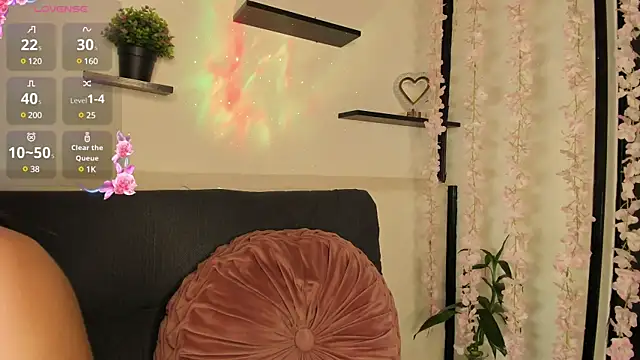 Snapshot of on_tefa chatting on 02-11-25, 09:35 on tefa online show from 02-11-25, 09:35