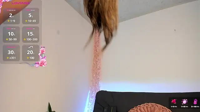 Snapshot of on_tefa chatting on 03-05-25, 11:38 on tefa online show from 03-05-25, 11:38