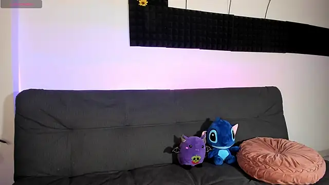 Snapshot of on_tefa chatting on 10-17-25, 04:20 on tefa online show from 10-17-25, 04:20