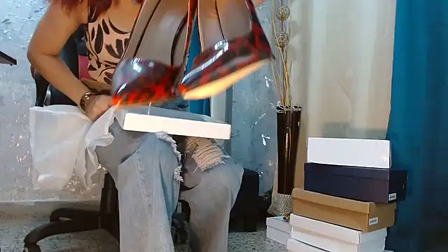 Samantabrown  online show from 11-22-25, 11:31