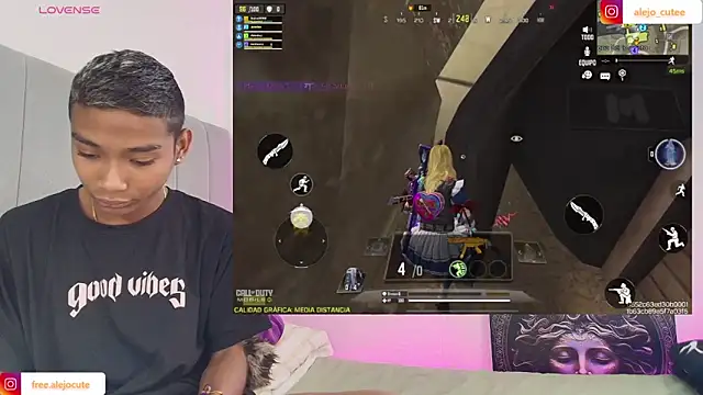 Snapshot of alejo_cute chatting on 02-10-25, 01:22 alejo cute online show from 02-10-25, 01:22