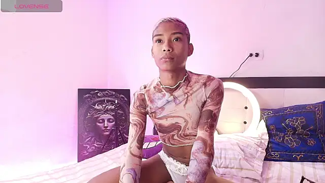 Snapshot of alejo_cute chatting on 03-22-25, 03:31 alejo cute online show from 03-22-25, 03:31