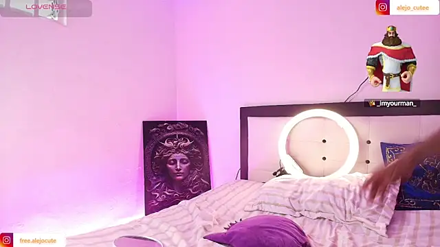 Snapshot of alejo_cute chatting on 03-22-25, 06:36 alejo cute online show from 03-22-25, 06:36