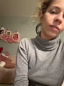 Snapshot of maddisonblush chatting on 02-23-25, 06:34 maddisonblush online show from 02-23-25, 06:34