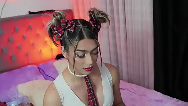 Snapshot of tay_ler3 chatting on 01-22-25, 01:42 tay ler3 online show from 01-22-25, 01:42