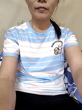 Snapshot of Asian_girl13 chatting on 12-16-25, 08:19 Asian girl13 online show from 12-16-25, 08:19