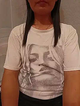 Snapshot of Asian_girl13 chatting on 06-29-26, 01:44 Asian girl13 online show from 06-29-26, 01:44