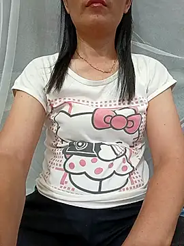 Snapshot of Asian_girl13 chatting on 07-05-26, 11:01 Asian girl13 online show from 07-05-26, 11:01