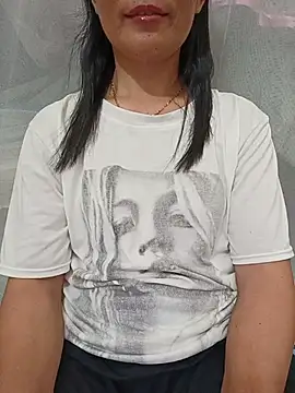 Snapshot of Asian_girl13 chatting on 07-13-26, 02:31 Asian girl13 online show from 07-13-26, 02:31