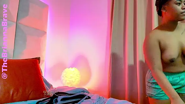 Snapshot of BriannaBrave chatting on 01-18-26, 05:44 BriannaBrave online show from 01-18-26, 05:44