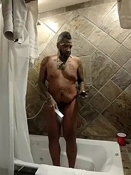 Snapshot of 3prettyboy3 chatting on 12-14-25, 04:40 3prettyboy3 online show from 12-14-25, 04:40