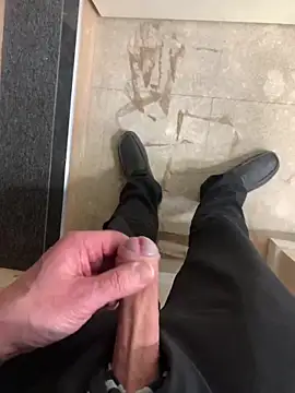 Snapshot of cmp24 chatting on 03-21-25, 01:56 cmp24 online show from 03-21-25, 01:56