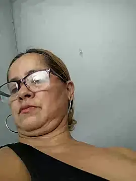 Snapshot of natally_ross21 chatting on 06-16-26, 08:33 natally ross21 online show from 06-16-26, 08:33