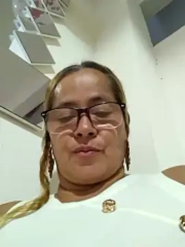 Snapshot of natally_ross21 chatting on 06-18-26, 10:58 natally ross21 online show from 06-18-26, 10:58