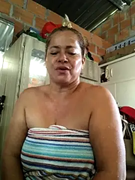 Snapshot of natally_ross21 chatting on 06-27-26, 12:22 natally ross21 online show from 06-27-26, 12:22