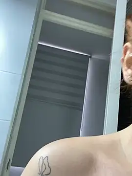 Snapshot of SamanthaKlein_ chatting on 12-28-24, 07:43 SamanthaKlein online show from 12-28-24, 07:43